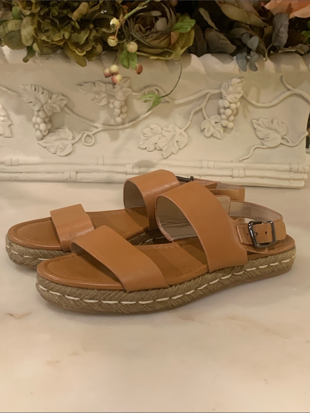 Via Spiga leather tan double-strap espadrille wedge sandals 9 M